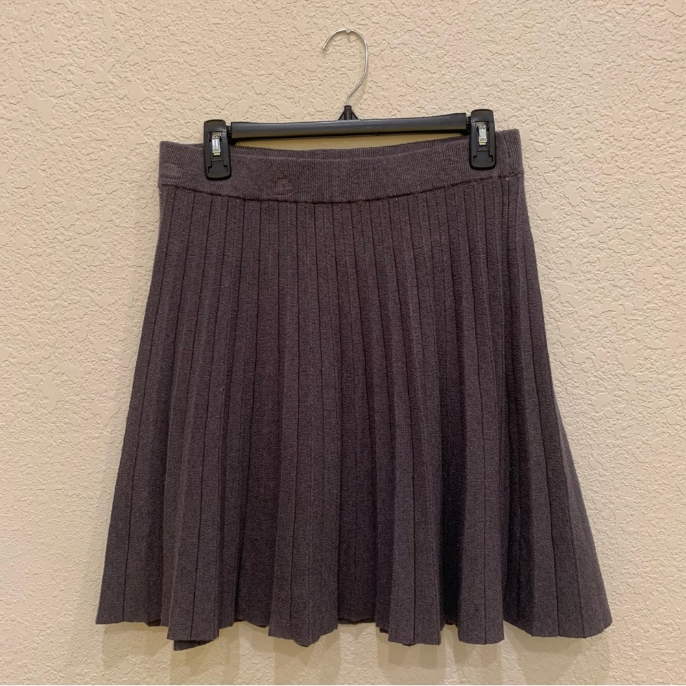 dark gray soft flair skirt (M)